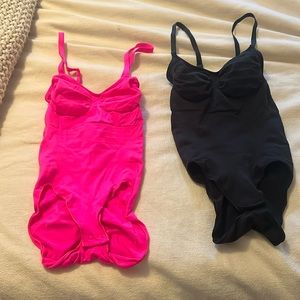 2 Skims seamless sculpt bodysuits